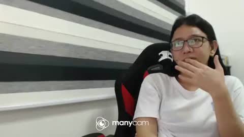Snapshot of xxmonsterbigcockxx chatting on 29, 9, 2025  Kaycee  online show from 29, 9, 2025