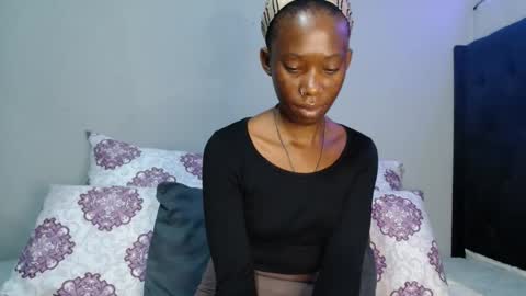 xxsexytalia28 online show from 29, 10, 2025