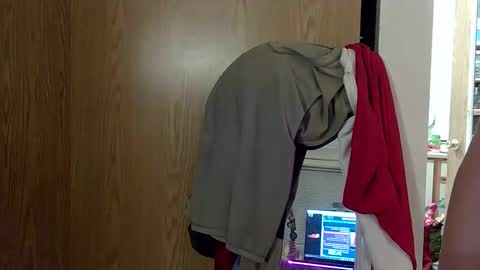 Strawberry Jane online show from 20, 12, 2024