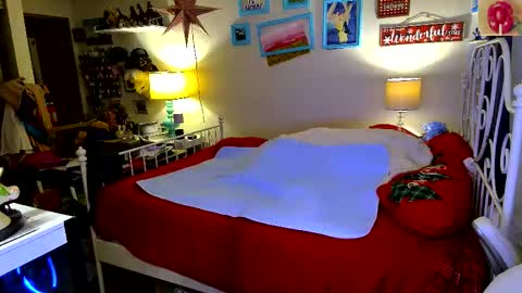 Snapshot of xxstrawberryjanexx chatting on 22, 12, 2025 Strawberry Jane online show from 22, 12, 2025