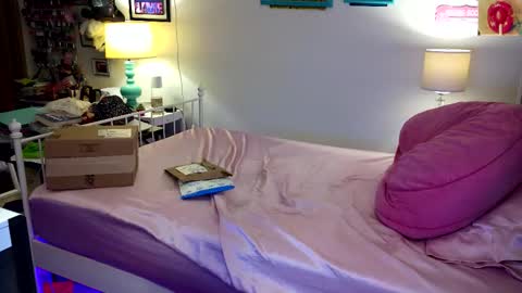 Snapshot of xxstrawberryjanexx chatting on 11, 2, 2026 Strawberry Jane online show from 11, 2, 2026