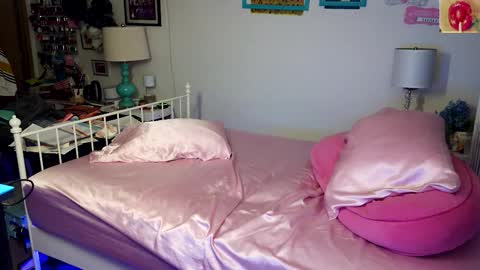 Snapshot of xxstrawberryjanexx chatting on 21, 2, 2026 Strawberry Jane online show from 21, 2, 2026