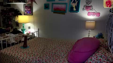 Snapshot of xxstrawberryjanexx chatting on 4, 3, 2026 Strawberry Jane online show from 4, 3, 2026