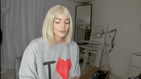 xxx_leila online show from 15, 12, 2024