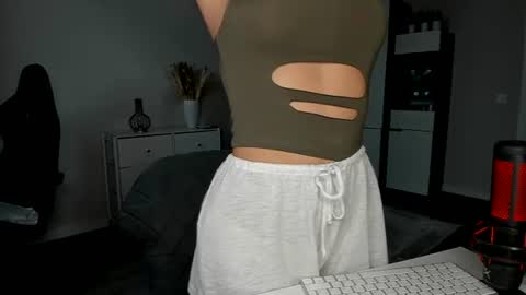 xxx_leila online show from 7, 7, 2026