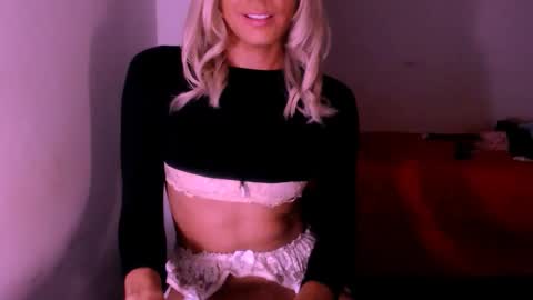 Snapshot of xxxanonymousloverxxx chatting on 31, 10, 2025 Chiara online show from 31, 10, 2025
