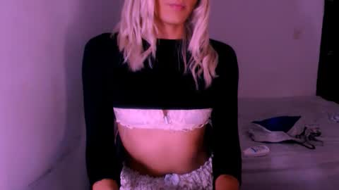 Snapshot of xxxanonymousloverxxx chatting on 19, 12, 2025 Chiara online show from 19, 12, 2025