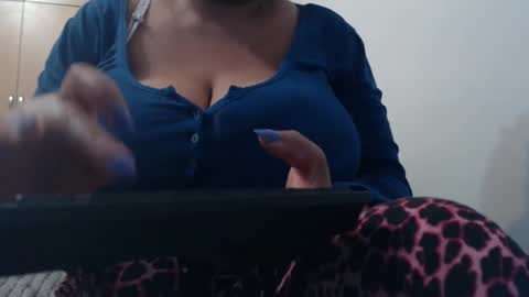 Snapshot of xxxbustybabe27x chatting on 25, 2, 2025 Ayanda online show from 25, 2, 2025
