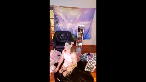 xxxeddsxxxanaly online show from 10, 3, 2026