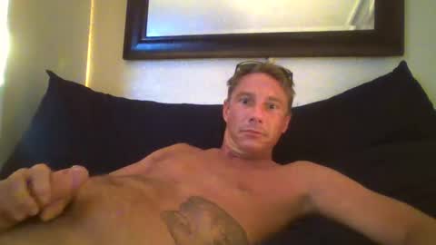 Snapshot of xxxelentdick chatting on 28, 2, 2025 deeeeznutz online show from 28, 2, 2025