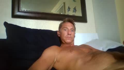 Snapshot of xxxelentdick chatting on 3, 3, 2025 deeeeznutz online show from 3, 3, 2025