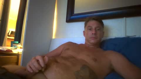 Snapshot of xxxelentdick chatting on 29, 9, 2025 deeeeznutz online show from 29, 9, 2025