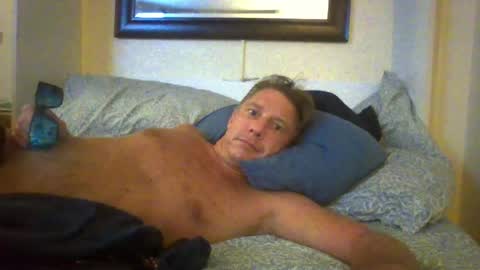 Snapshot of xxxelentdick chatting on 7, 4, 2026 deeeeznutz online show from 7, 4, 2026