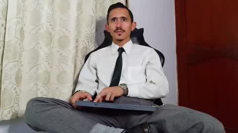 Snapshot of xxxhome_alonexxx chatting on 12, 5, 2026 Kev online show from 12, 5, 2026