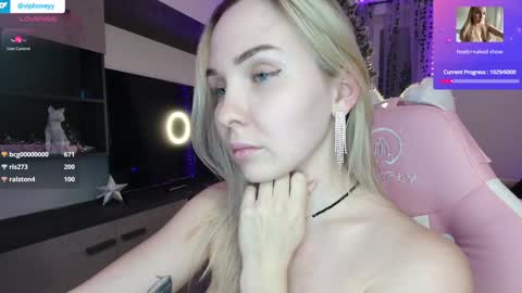 Snapshot of xxxhoneyxx chatting on 19, 12, 2024 Onlyfanz online show from 19, 12, 2024