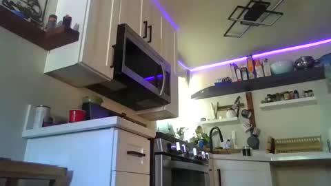 Lola online show from 30, 9, 2025