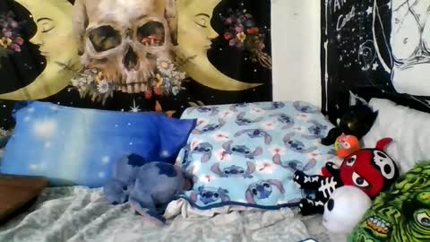 Snapshot of xxxmistymoansxxx chatting on 12, 11, 2025 Misti online show from 12, 11, 2025