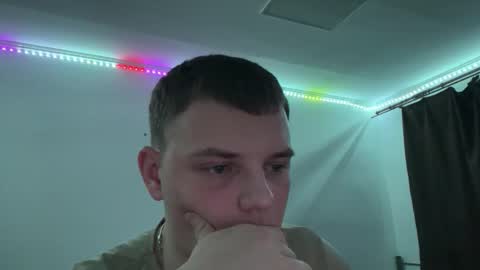 Snapshot of xxxten_ chatting on 12, 3, 2026 Leo online show from 12, 3, 2026