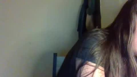 Snapshot of xxyummiee_69xx chatting on 26, 11, 2025 jane online show from 26, 11, 2025