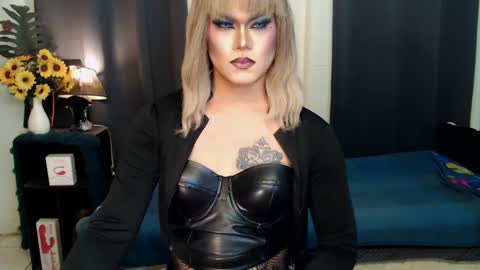 QueenMarina online show from 8, 1, 2025