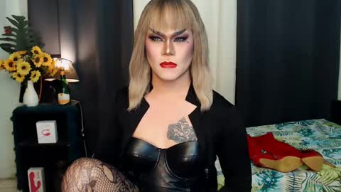 QueenMarina online show from 15, 1, 2025