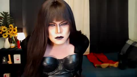 QueenMarina online show from 8, 10, 2025