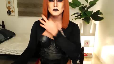 Snapshot of xyournightmarequeenx chatting on 27, 3, 2026 QueenMarina online show from 27, 3, 2026