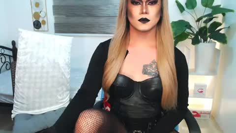 QueenMarina online show from 9, 7, 2026