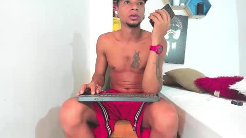 Snapshot of y0ung_master_ chatting on 28, 10, 2025 Sr. Y0ung Master online show from 28, 10, 2025