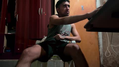 Snapshot of y0ungwithbrowndick chatting on 26, 12, 2024 BROWN DICK online show from 26, 12, 2024