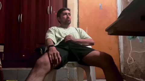 Snapshot of y0ungwithbrowndick chatting on 10, 1, 2025 BROWN DICK online show from 10, 1, 2025