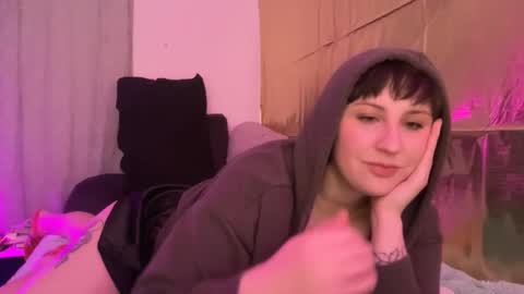 Snapshot of y0uvebeenjinxed chatting on 22, 4, 2026 Jinx online show from 22, 4, 2026