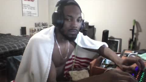 Snapshot of y_sticky chatting on 7, 3, 2025 y_sticky online show from 7, 3, 2025