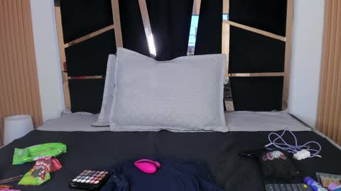 Snapshot of yahaira__ chatting on 12, 4, 2026 Yahaira online show from 12, 4, 2026