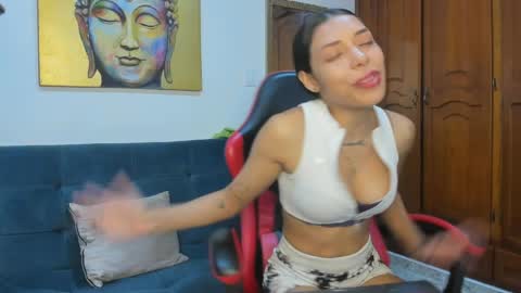 Snapshot of yake_elizabeth chatting on 8, 4, 2026 yake elizabeth online show from 8, 4, 2026
