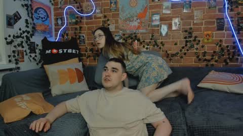 Snapshot of yami_yami_yami chatting on 3, 12, 2024 Mia and Andry online show from 3, 12, 2024