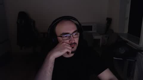 Snapshot of yamillamal157 chatting on 25, 10, 2025 YamilLamal online show from 25, 10, 2025