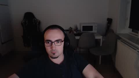 Snapshot of yamillamal157 chatting on 20, 11, 2025 YamilLamal online show from 20, 11, 2025