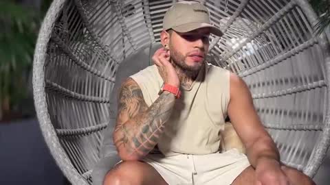 yamp sambrano online show from 28, 9, 2025