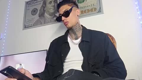 Snapshot of yanfranko420 chatting on 2, 4, 2026 Yan online show from 2, 4, 2026