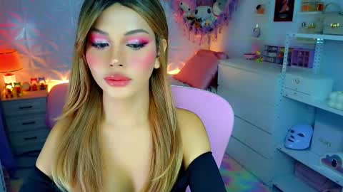 Snapshot of yang_audreylone chatting on 18, 10, 2025 YANG AUDREY LONE online show from 18, 10, 2025