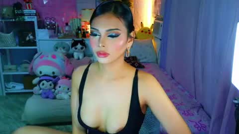 Snapshot of yang_audreylone chatting on 7, 7, 2026 YANG AUDREY LONE online show from 7, 7, 2026