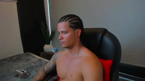 new here online show from 23, 11, 2025