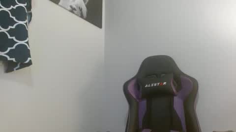 Snapshot of yarabrynnn chatting on 21, 1, 2025 YARA online show from 21, 1, 2025