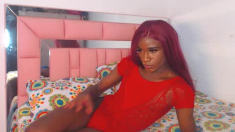 Snapshot of yarithza_ts2003 chatting on 24, 10, 2025 YARITHZA online show from 24, 10, 2025