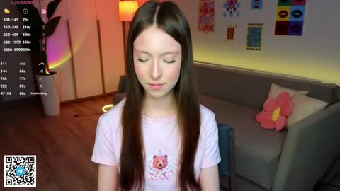 Snapshot of yasmin_kass chatting on 4, 4, 2026 Yasmin online show from 4, 4, 2026