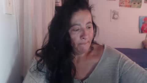 Snapshot of yasmin_love85 chatting on 14, 4, 2026 yasmin_love85 online show from 14, 4, 2026