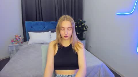 Snapshot of yasminasage chatting on 5, 12, 2024 Yasmina online show from 5, 12, 2024