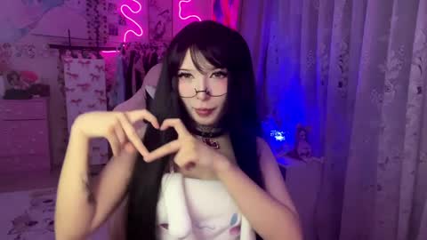 Snapshot of yawnpuffx chatting on 5, 5, 2026 HolyLega online show from 5, 5, 2026