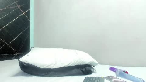 Snapshot of yaya____ chatting on 14, 1, 2025 yaya____ online show from 14, 1, 2025